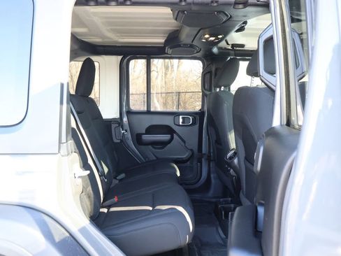 Used 2019 Jeep Wrangler Unlimited Sport S image 44