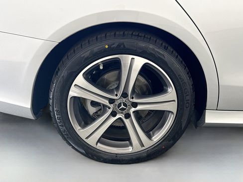 Used 2020 Mercedes-Benz E 350 E 350 w/ Parking Assistance Package image 33