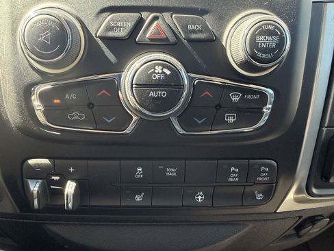 Used 2016 RAM 1500 Big Horn AWD/4WD image 19