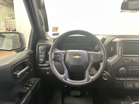 Used 2022 Chevrolet Silverado 1500 Custom AWD/4WD image 15
