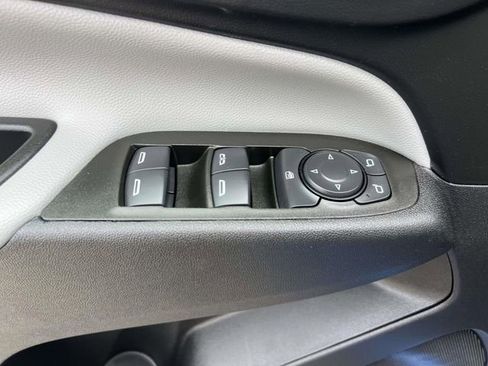 Certified 2024 Chevrolet Equinox LS w/ LS Convenience Package FWD image 18