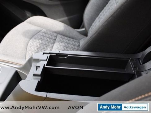 Used 2024 Chevrolet Equinox LT FWD image 43