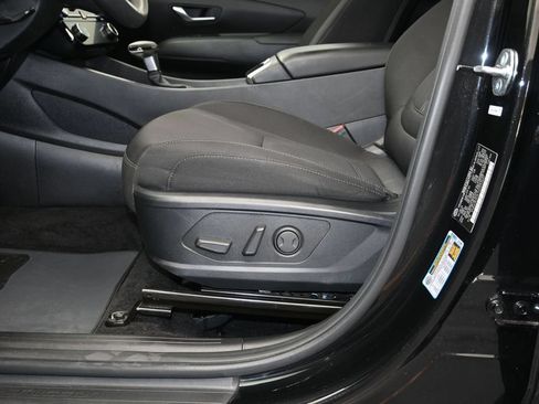 Used 2025 Hyundai Tucson SEL FWD image 21