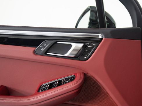 New 2026 Porsche Macan S image 19