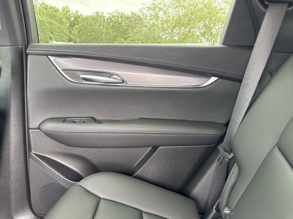 New 2026 Cadillac XT5 Luxury AWD/4WD image 16