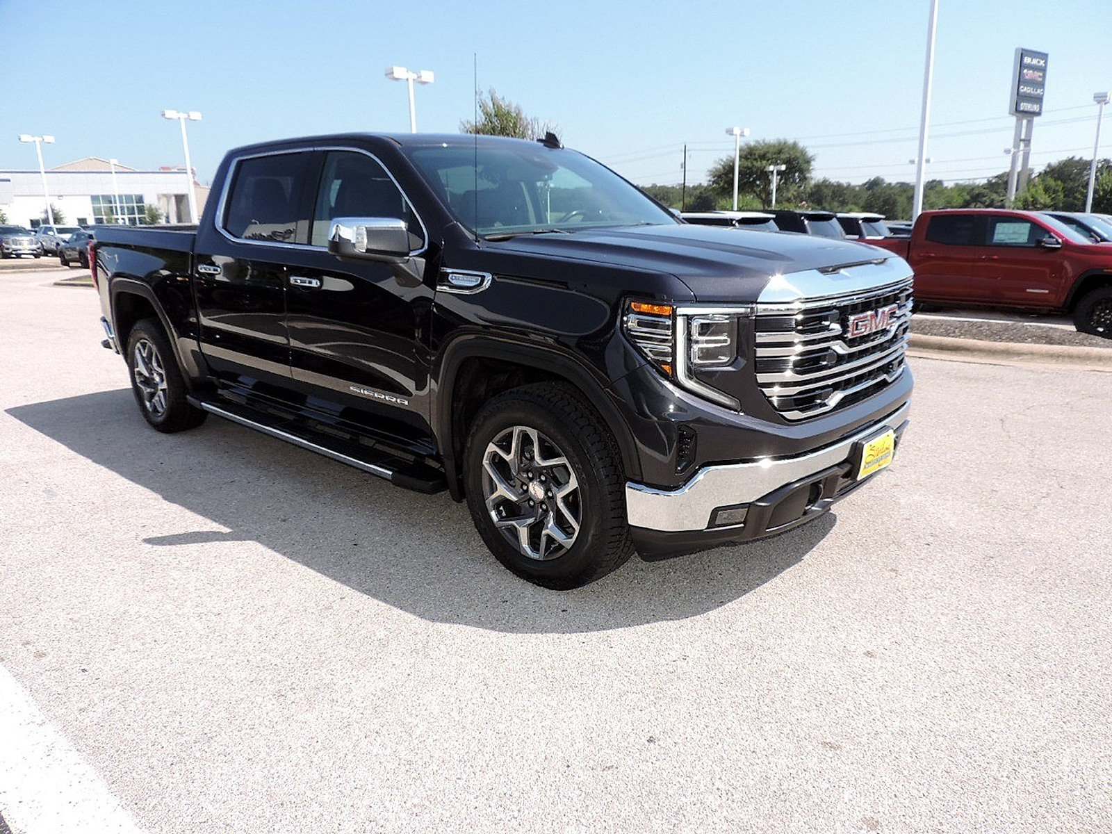 Certified 2023 GMC Sierra 1500 SLT RWD image 3