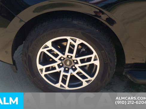 Used 2025 Ford Expedition Max Active AWD/4WD image 14