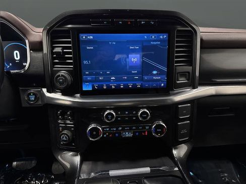 Used 2022 Ford F150 Lariat w/ Equipment Group 502A High image 9