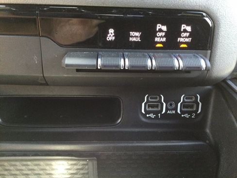 Used 2021 RAM 1500 Big Horn AWD/4WD image 33
