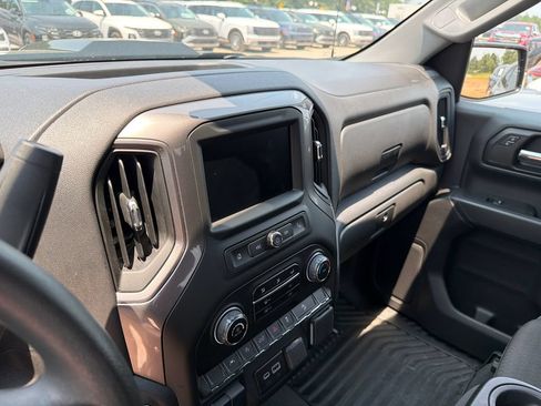 Used 2025 Chevrolet Silverado 1500 Custom Trail Boss w/ Turbomax Blackout Package AWD/4WD image 20