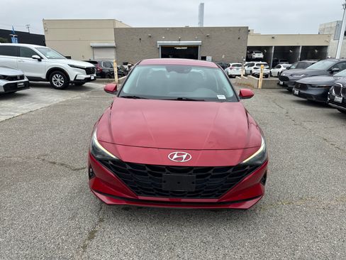 Used 2021 Hyundai Elantra SE w/ Cargo Package FWD image 8