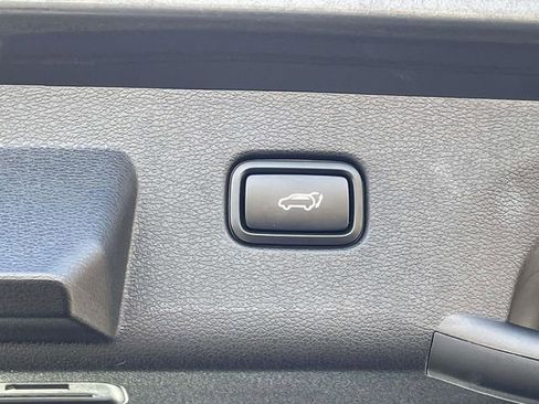 Used 2025 Kia Sportage SX image 14