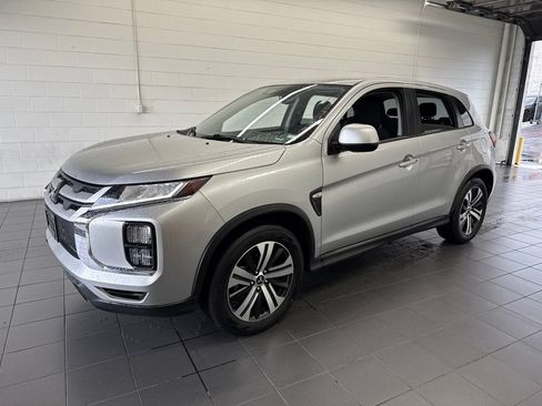 Used 2025 Mitsubishi Outlander Sport ES AWD/4WD image 4