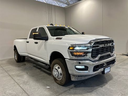 New 2026 RAM 3500 Tradesman image 4