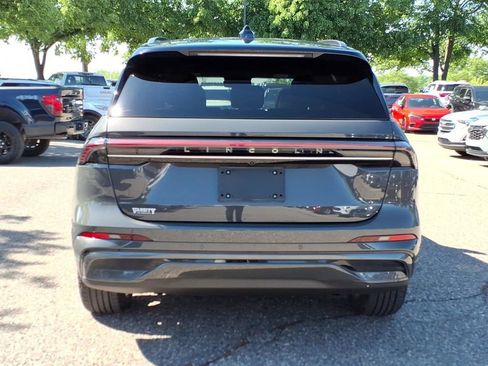 Used 2024 Lincoln Nautilus Black Label w/ Jet Appearance Package (87T) AWD/4WD image 4