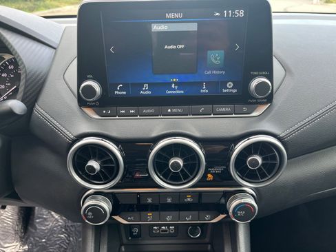 Used 2025 Nissan Sentra SV image 18