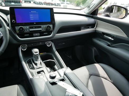 Certified 2026 Toyota Grand Highlander AWD image 14