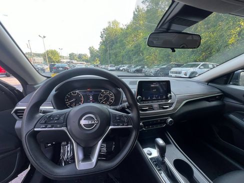 Used 2026 Nissan Altima 2.5 SV FWD image 29