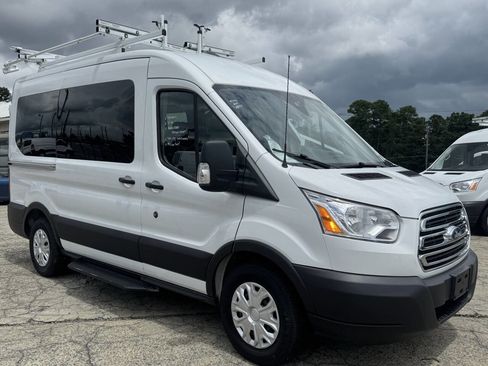 Used 2019 Ford Transit 150 XLT image 5
