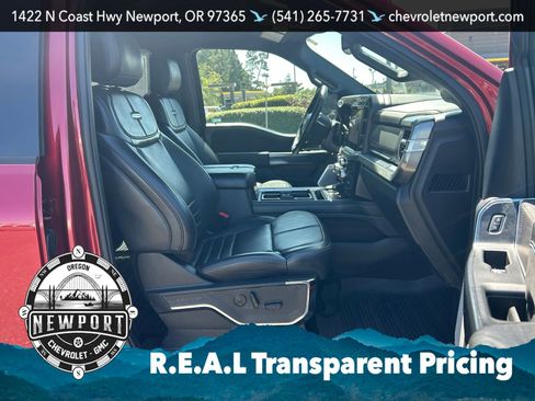 Used 2025 Ford F350 Platinum w/ FX4 Off-Road Package AWD/4WD image 32