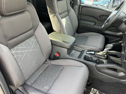 New 2026 Nissan Frontier SV w/ SV Convenience Package RWD image 11