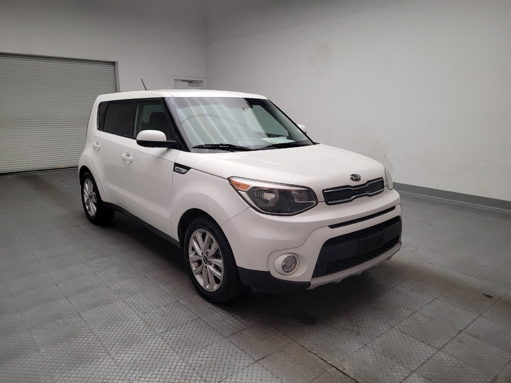 Used 2019 Kia Soul + FWD image 13