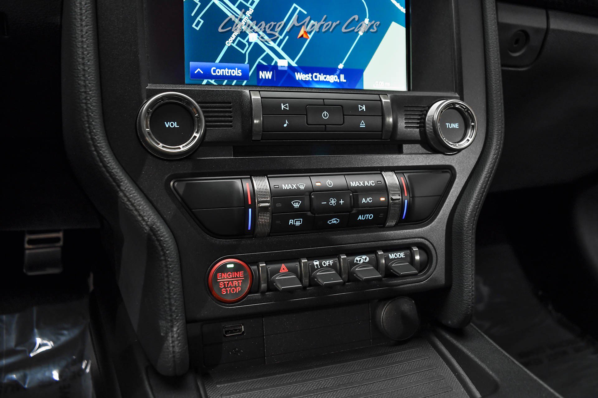 Used 2022 Ford Mustang Shelby GT500 w/ Carbon Fiber Track Pack RWD image 27