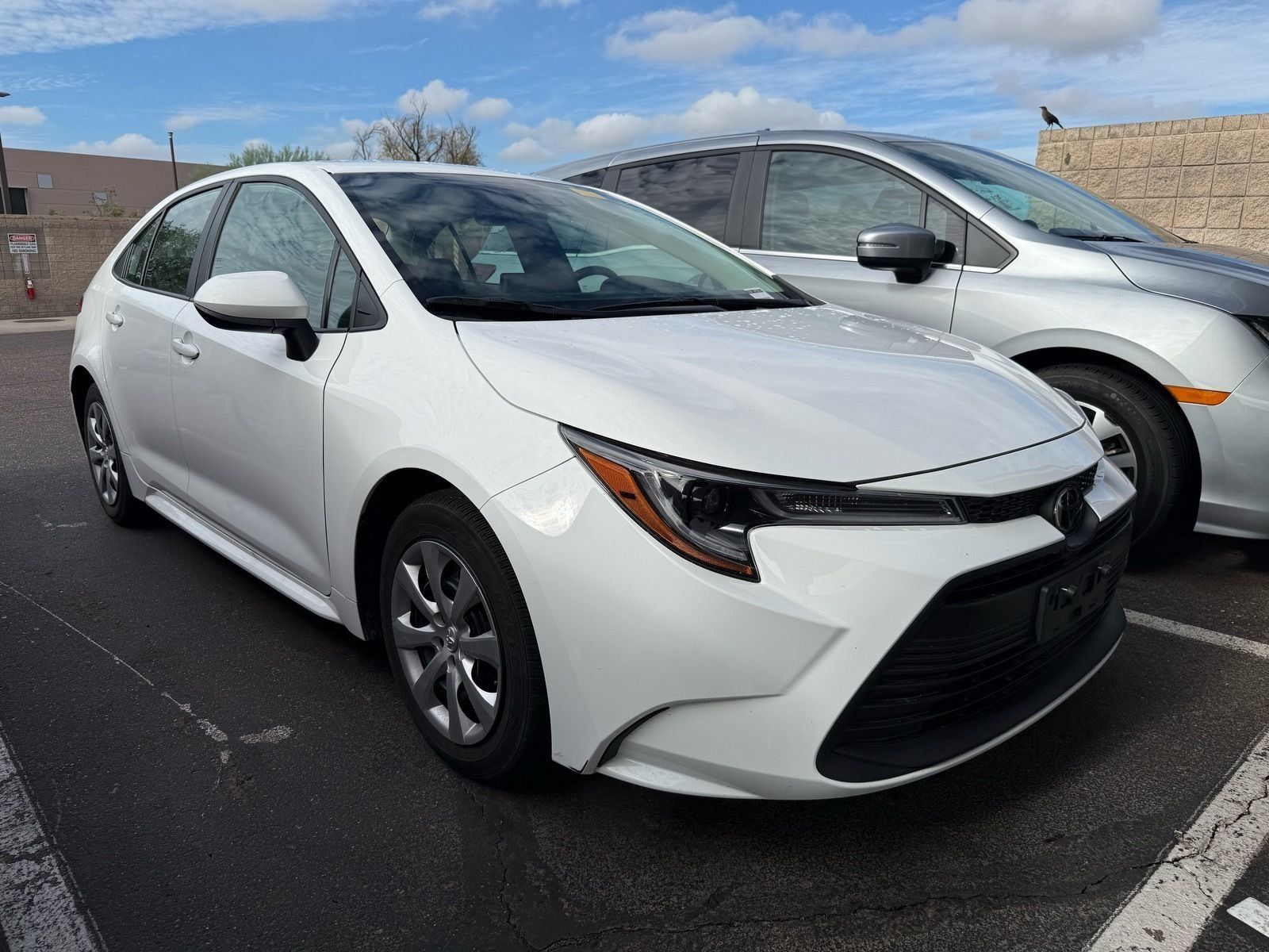 Used 2025 Toyota Corolla LE FWD image 5