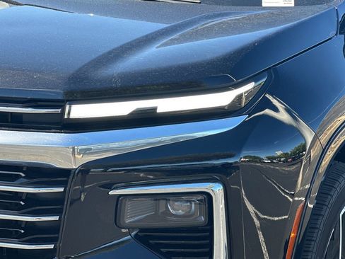 Used 2025 Chevrolet Traverse High Country w/ LPO, Floor Liner Package AWD/4WD image 51