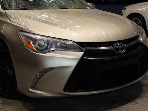 Used 2017 Toyota Camry SE image 37