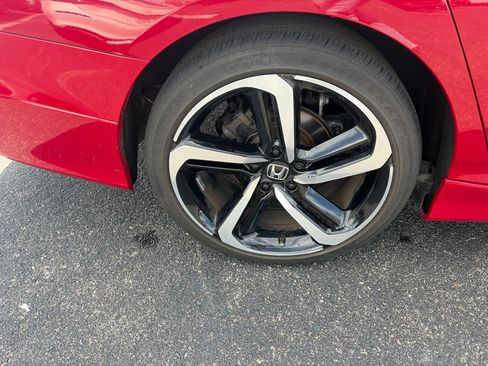 Used 2019 Honda Accord Sport image 10
