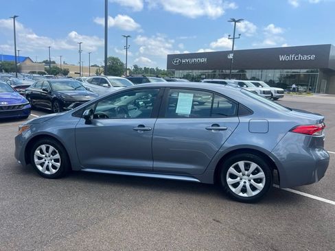 Used 2024 Toyota Corolla LE FWD image 8