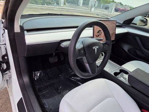 Used 2023 Tesla Model 3 Standard Range RWD image 27