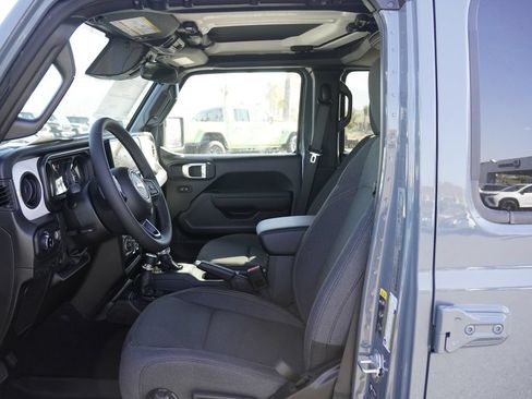 New 2026 Jeep Gladiator Sport AWD/4WD image 27