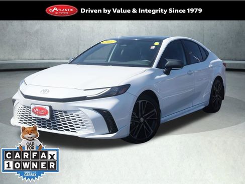 Used 2025 Toyota Camry XSE AWD/4WD image 1