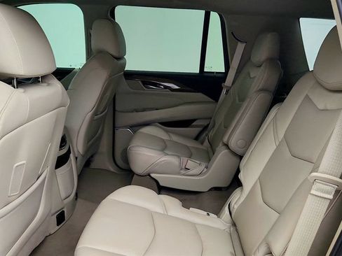 Used 2019 Cadillac Escalade Premium Luxury RWD image 22
