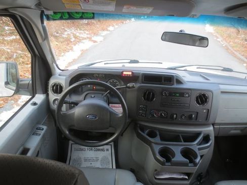 Used 2013 Ford E-250 and Econoline 250 Extended w/ PWR Group image 8