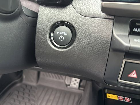 Certified 2025 Toyota Camry SE w/ Convenience Package image 19