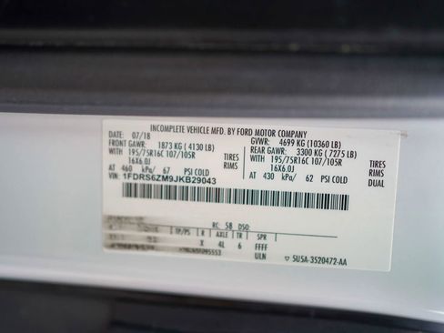 Used 2018 Ford Transit 350 138 DRW RWD image 30