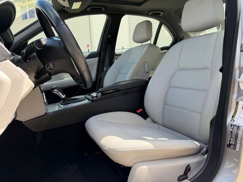 Used 2014 Mercedes-Benz C 250 Sedan image 13
