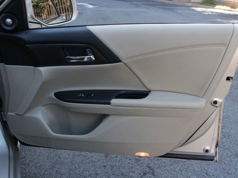 Used 2014 Honda Accord EX-L image 25