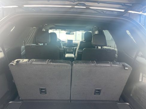 Used 2022 Ford Explorer ST w/ Equipment Group 401A image 5