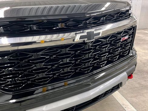 Used 2025 Chevrolet Traverse Z71 w/ Enhanced Driving Package image 32