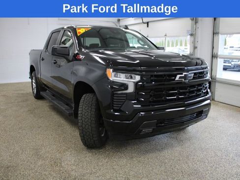 Used 2022 Chevrolet Silverado 1500 RST w/ Convenience Package II AWD/4WD image 8