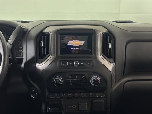 Certified 2025 Chevrolet Silverado 2500 Custom w/ Custom Value Package image 11