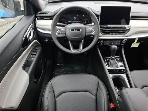 New 2026 Jeep Compass Limited w/ Sun, Sound & Navigation Group image 8