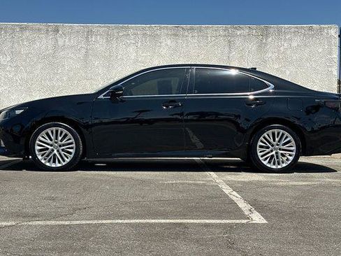 Used 2015 Lexus ES 350 w/ Premium Package FWD image 7