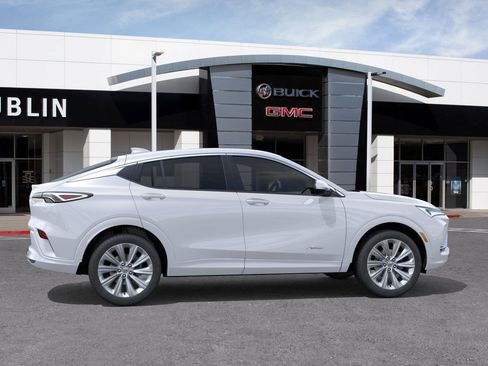 New 2026 Buick Envista Avenir image 3