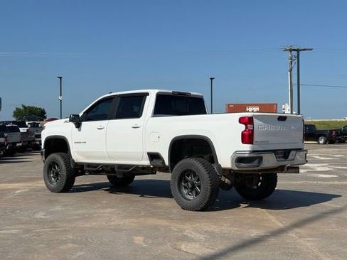 Used 2020 Chevrolet Silverado 2500 LT w/ Convenience Package AWD/4WD image 6