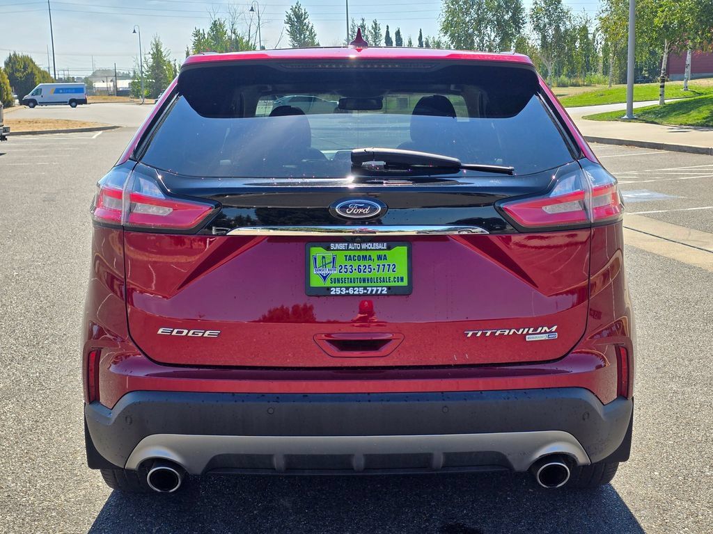 Used 2019 Ford Edge Titanium w/ Cold Weather Package AWD/4WD image 4